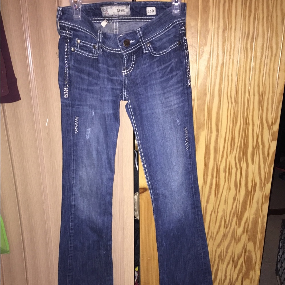 Buckle jeans